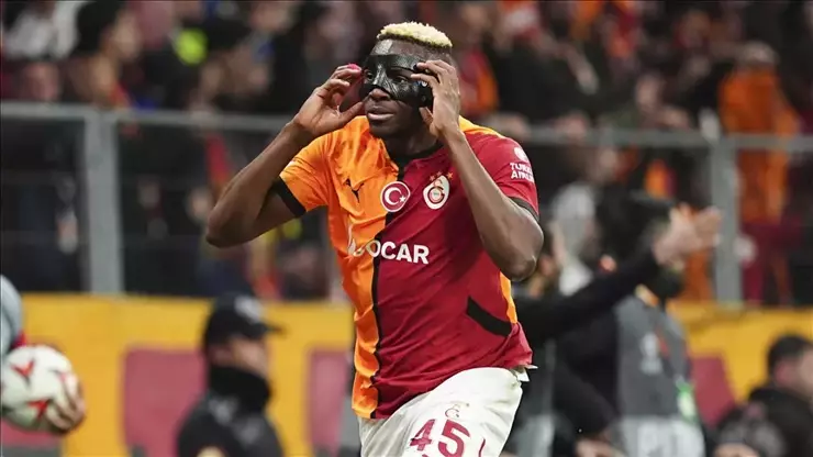 Galatasaray taraftarının büyük bir merakla beklediği Victor Osimhen transferi sona