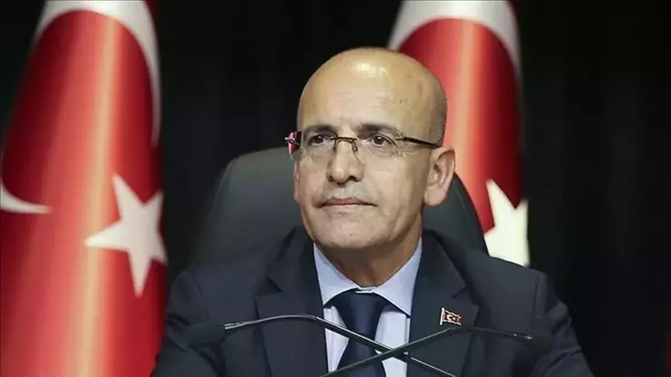 Hazine ve Maliye Bakanı Mehmet Şimşek, enflasyon beklentilerine dair piyasa