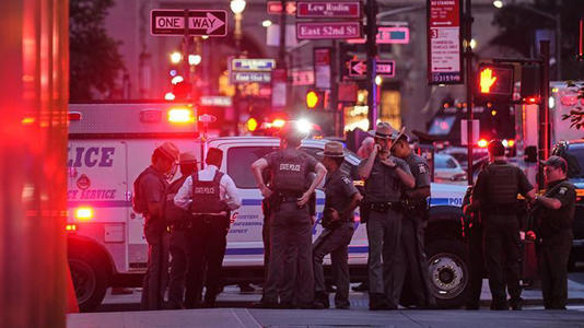 New York’un Manhattan bölgesindeki 345 Park Avenue adresinde akşam saatlerinde