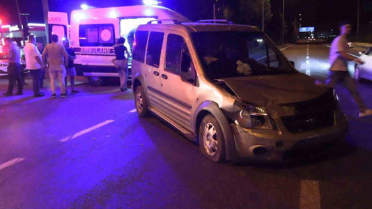Kütahya’nın Tavşanlı ilçesinde iki otomobilin çarpışması sonucu meydana gelen trafik